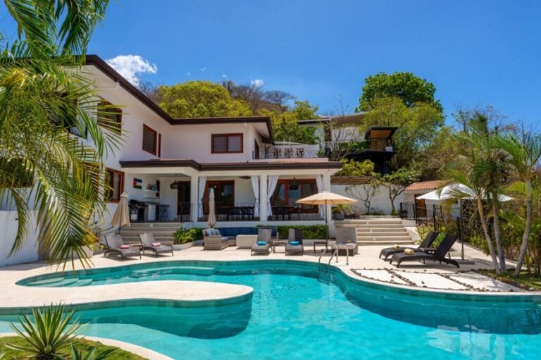 luxury villa rental in Costa Rica
